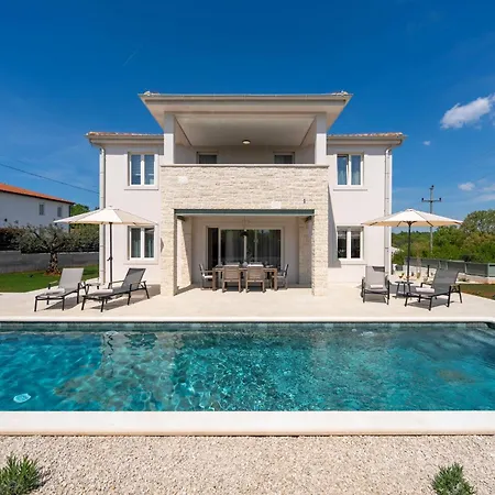 Villa Eufemia Perci